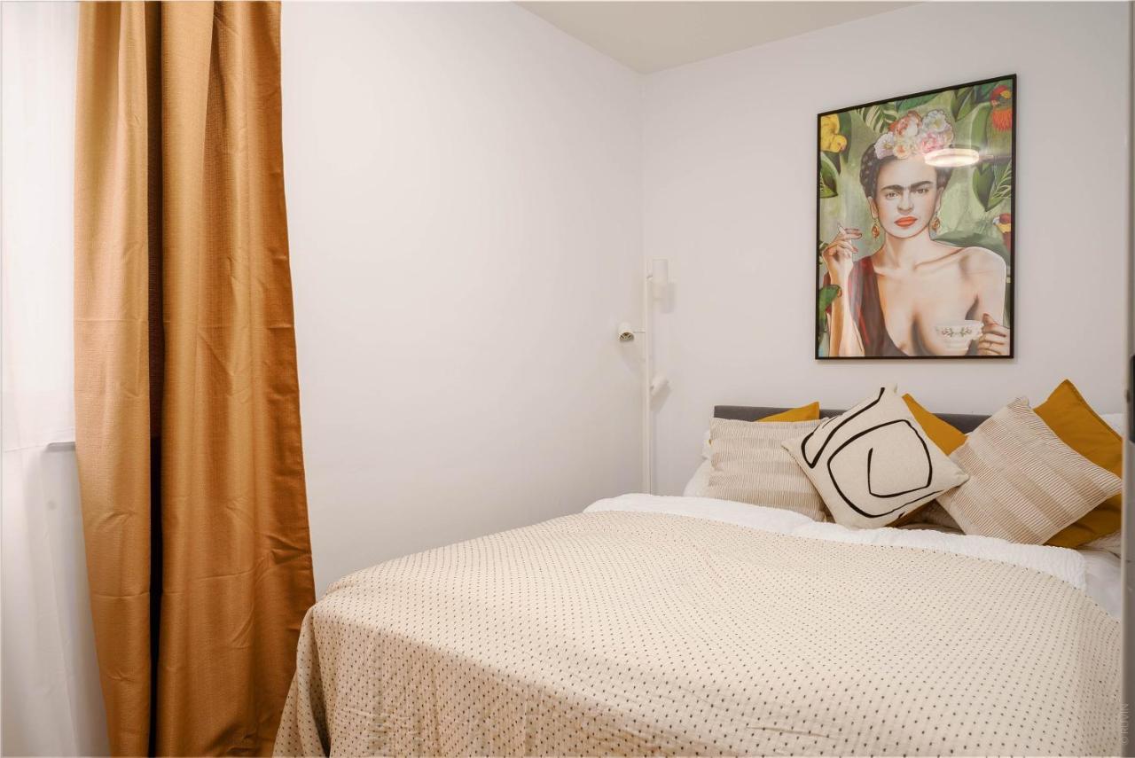 King Bed Home, Next To Akh Michelbeuern Viena Exterior foto
